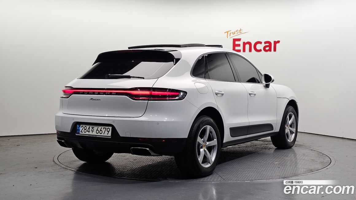 Porsche Macan 2021