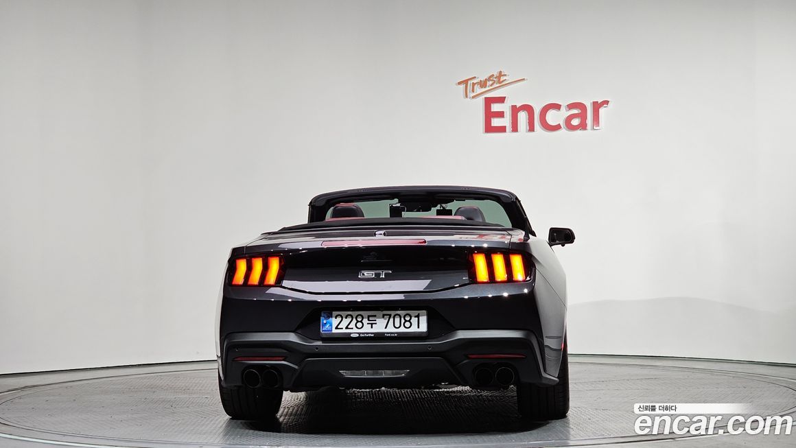 Ford Mustang 2024