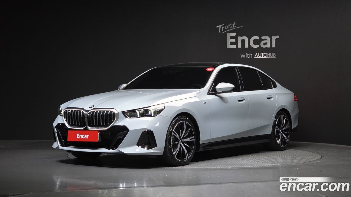 BMW 5-Series 2024