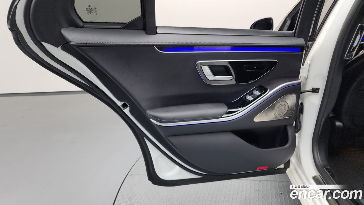 Mercedes-Benz S-Class 2021