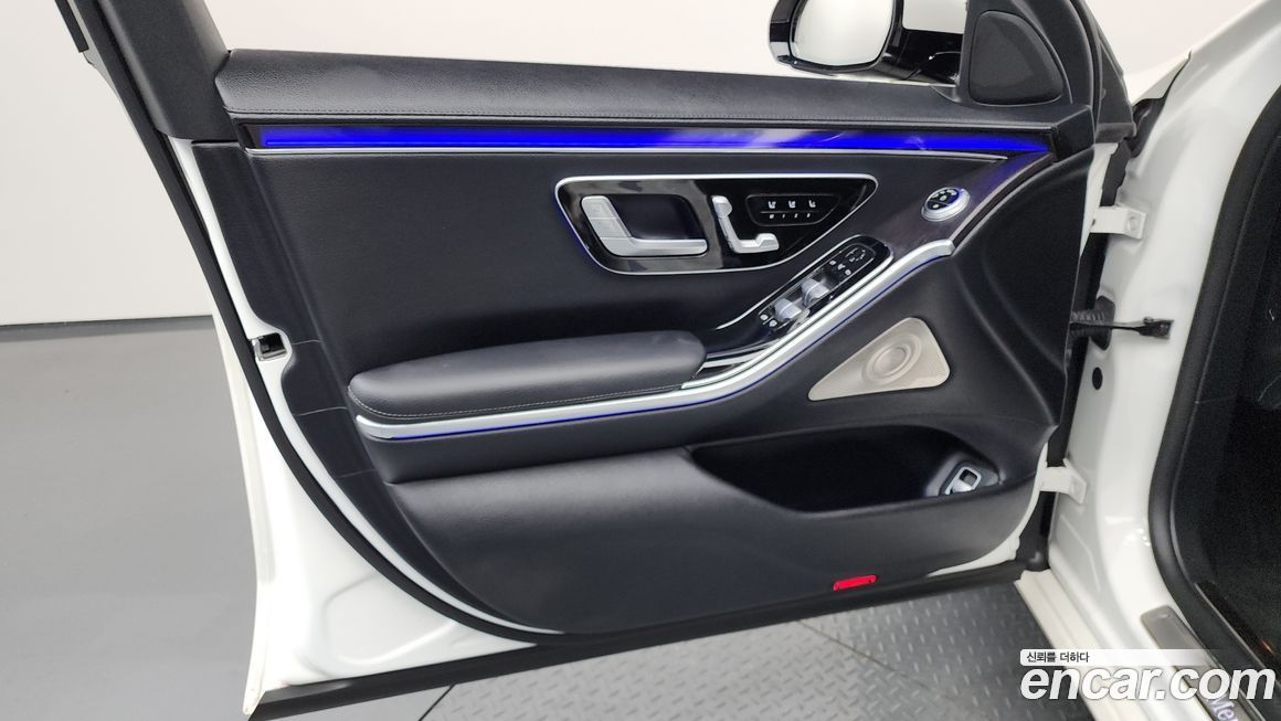 Mercedes-Benz S-Class 2021
