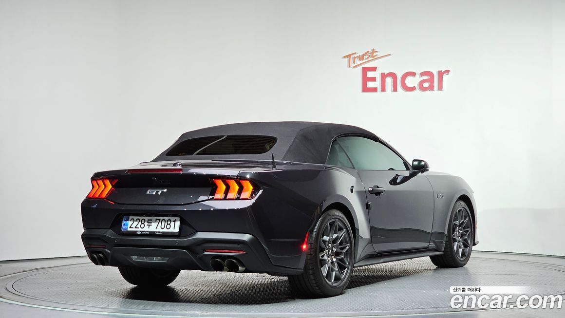Ford Mustang 2024