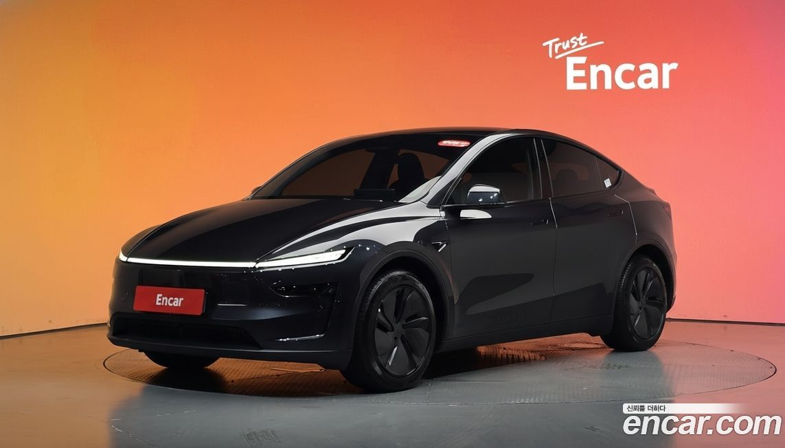 Tesla Model Y 2025