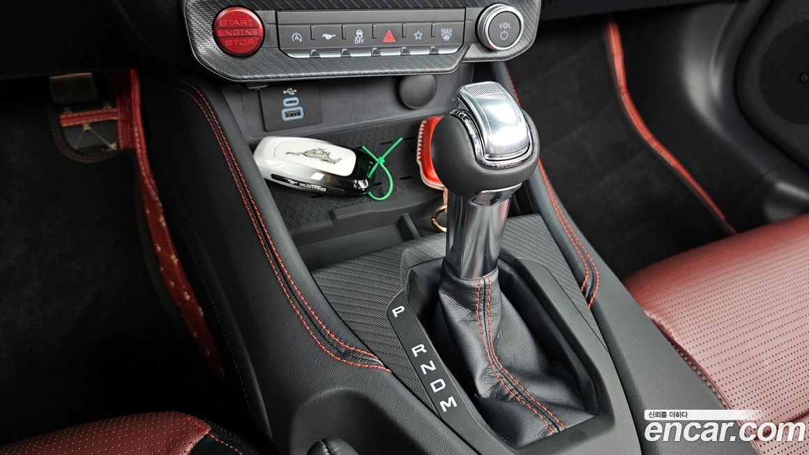 Ford Mustang 2024