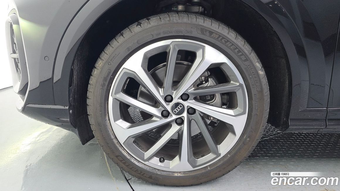 Audi Q5 2025