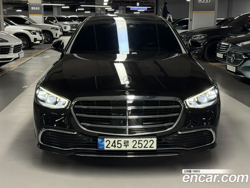 Mercedes-Benz S-Class 2022