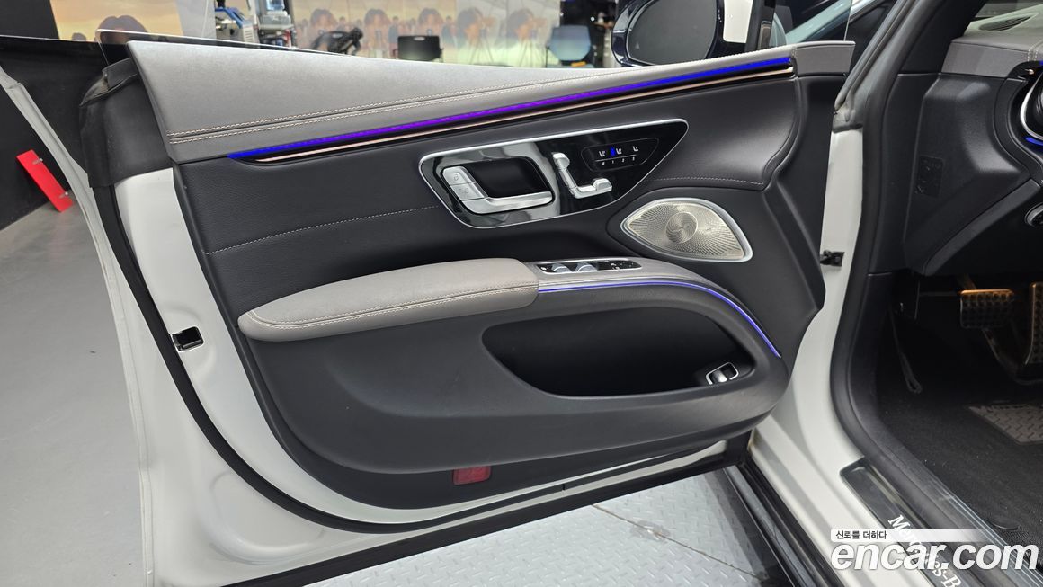 Mercedes-Benz EQS 2023
