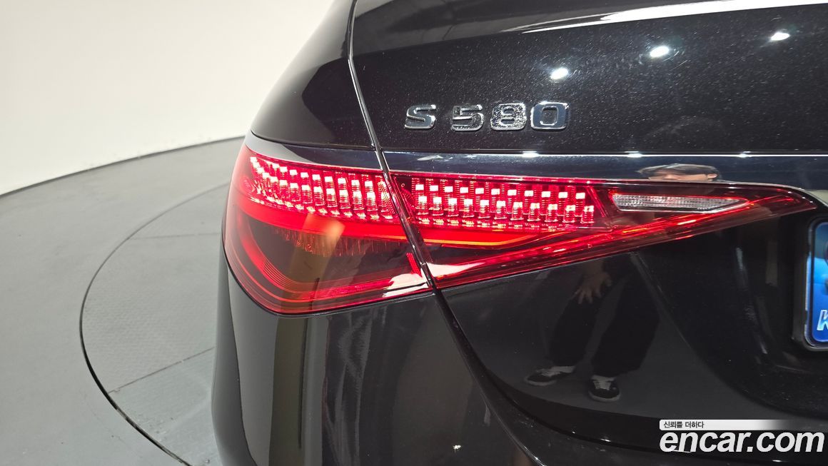 Mercedes-Benz S-Class 2022