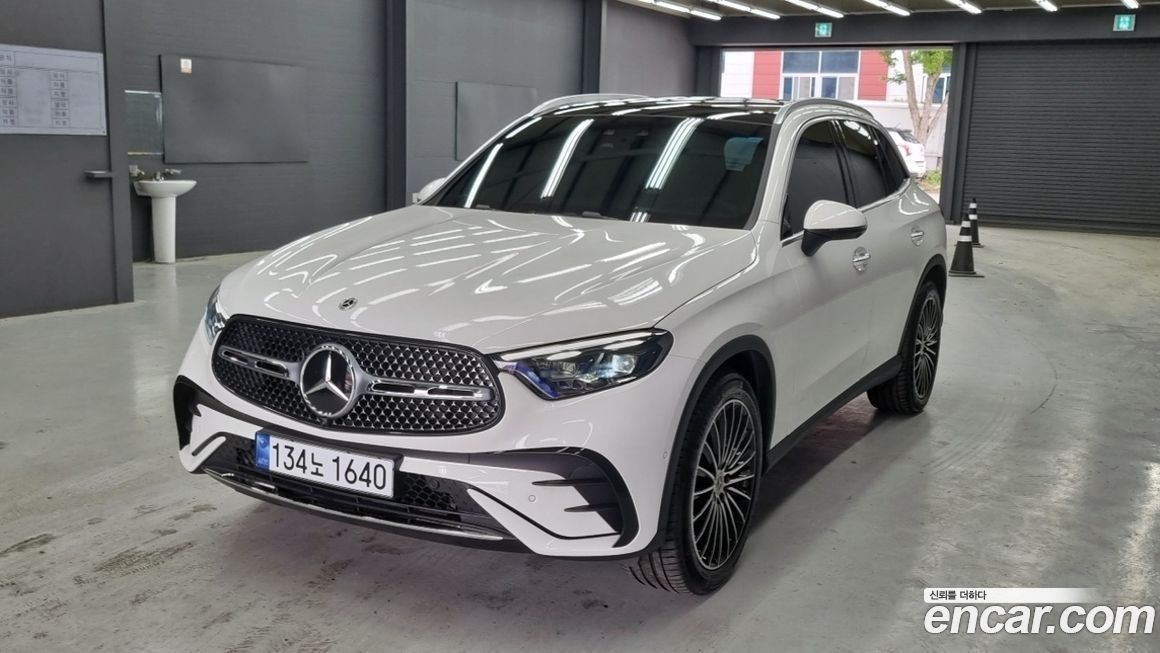 Mercedes-Benz GLC-Class 2026