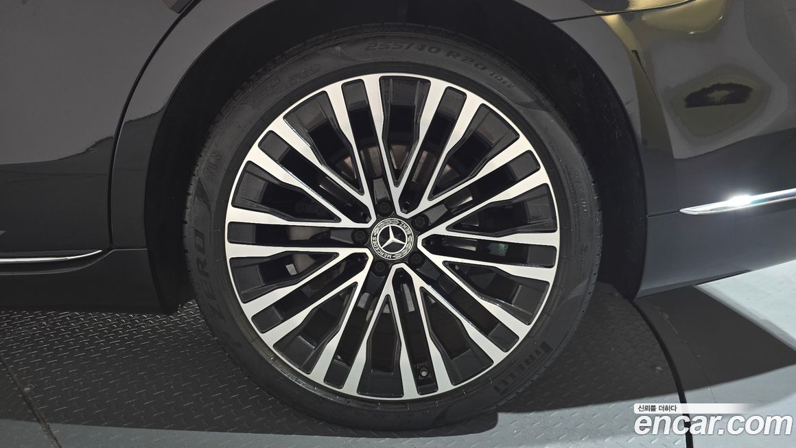 Mercedes-Benz S-Class 2022