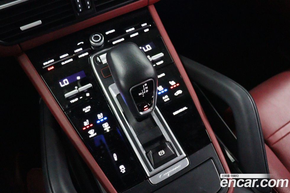 Porsche Cayenne 2020