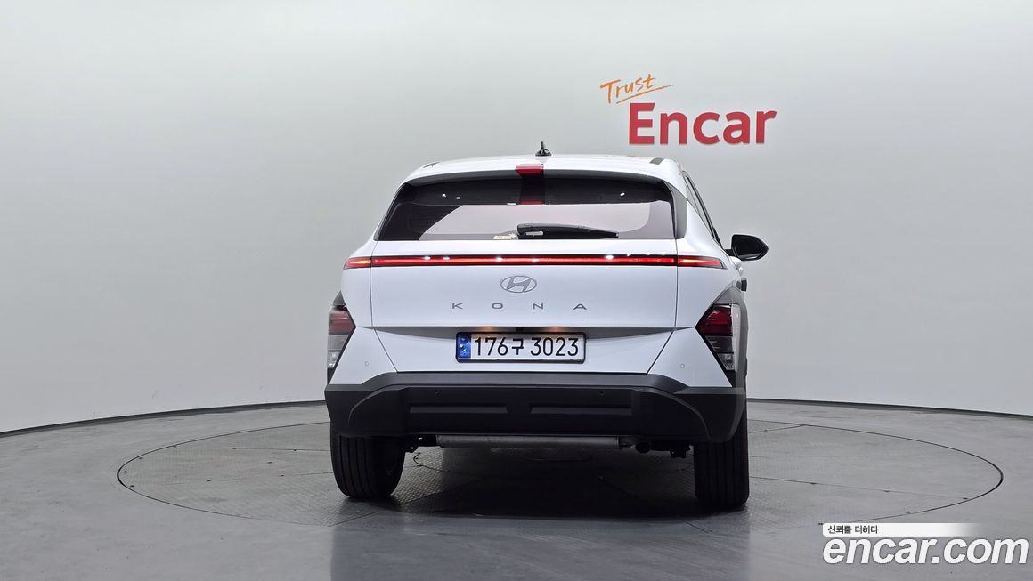 Hyundai Kona 2025