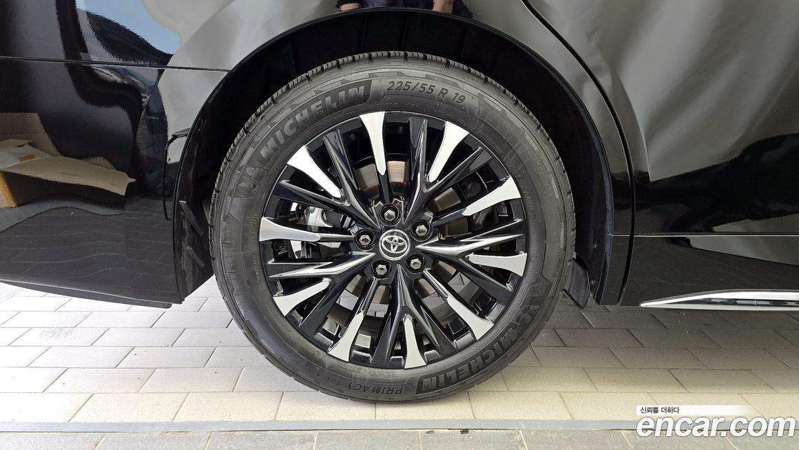 Toyota Alphard 2025