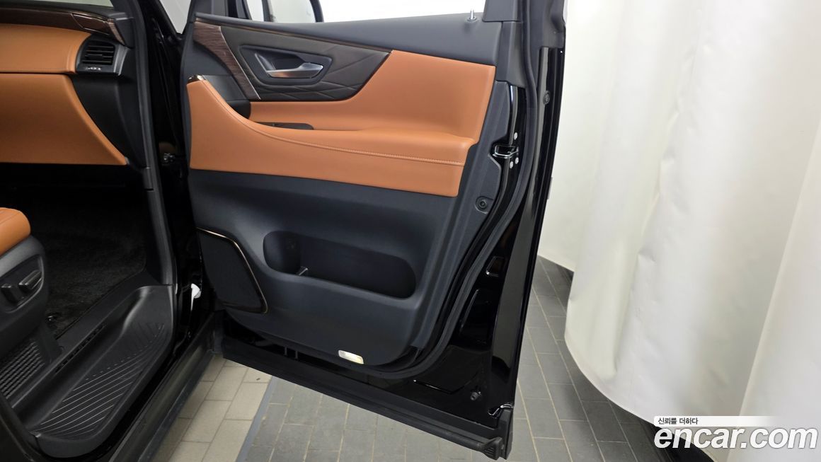 Toyota Alphard 2025