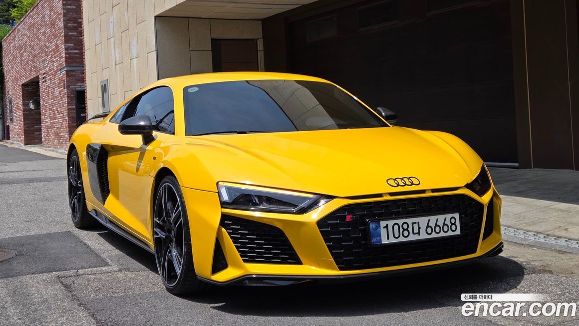 Audi R8 2021
