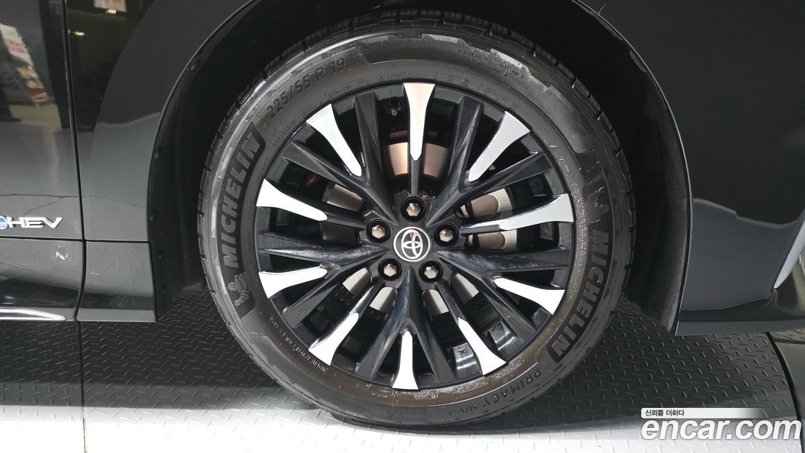 Toyota Alphard 2025