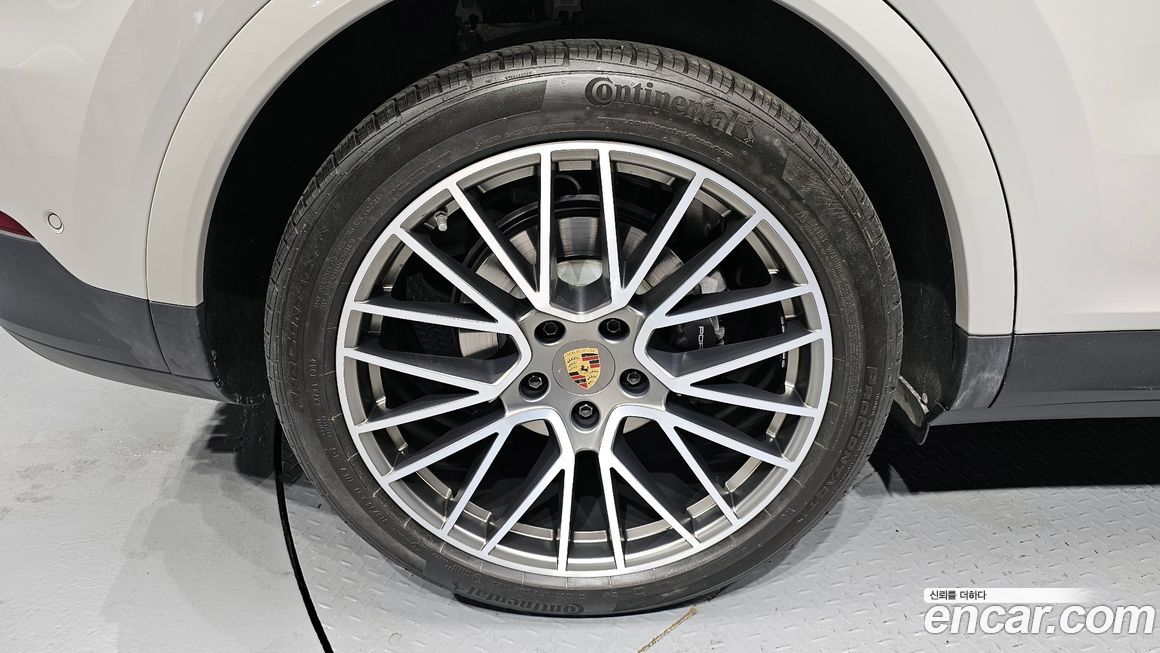 Porsche Cayenne 2023