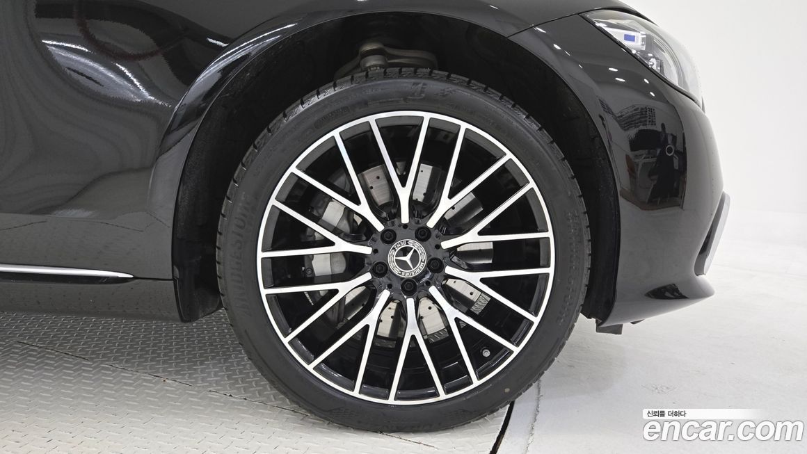 Mercedes-Benz S-Class 2026