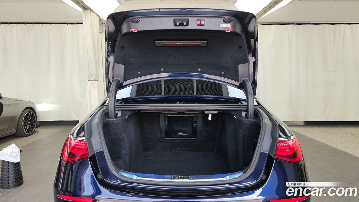 Mercedes-Benz S-Class 2022