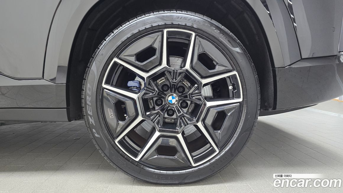BMW XM 2024