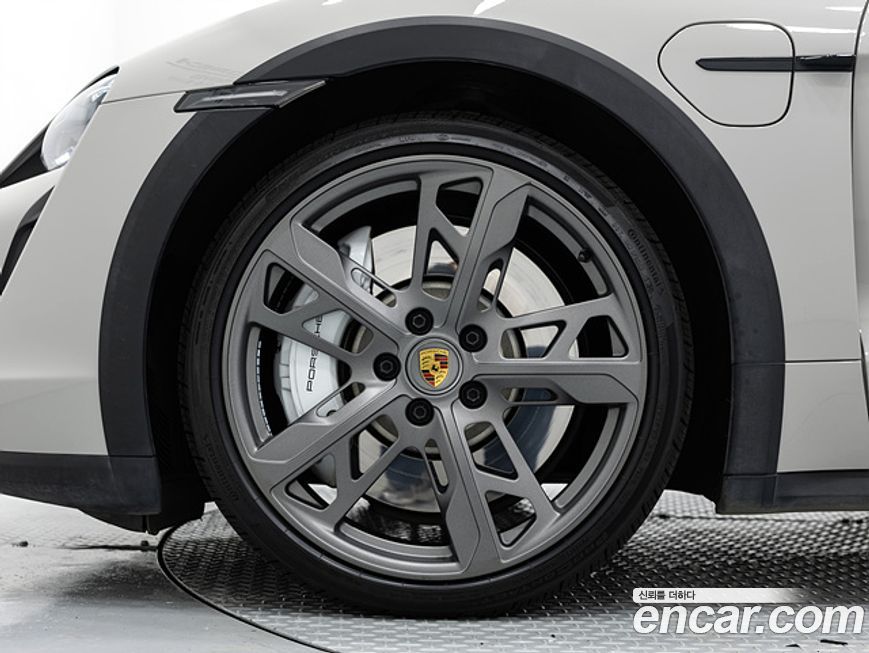 Porsche Taycan 2024