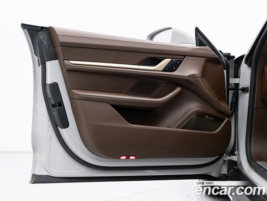 Porsche Taycan 2024