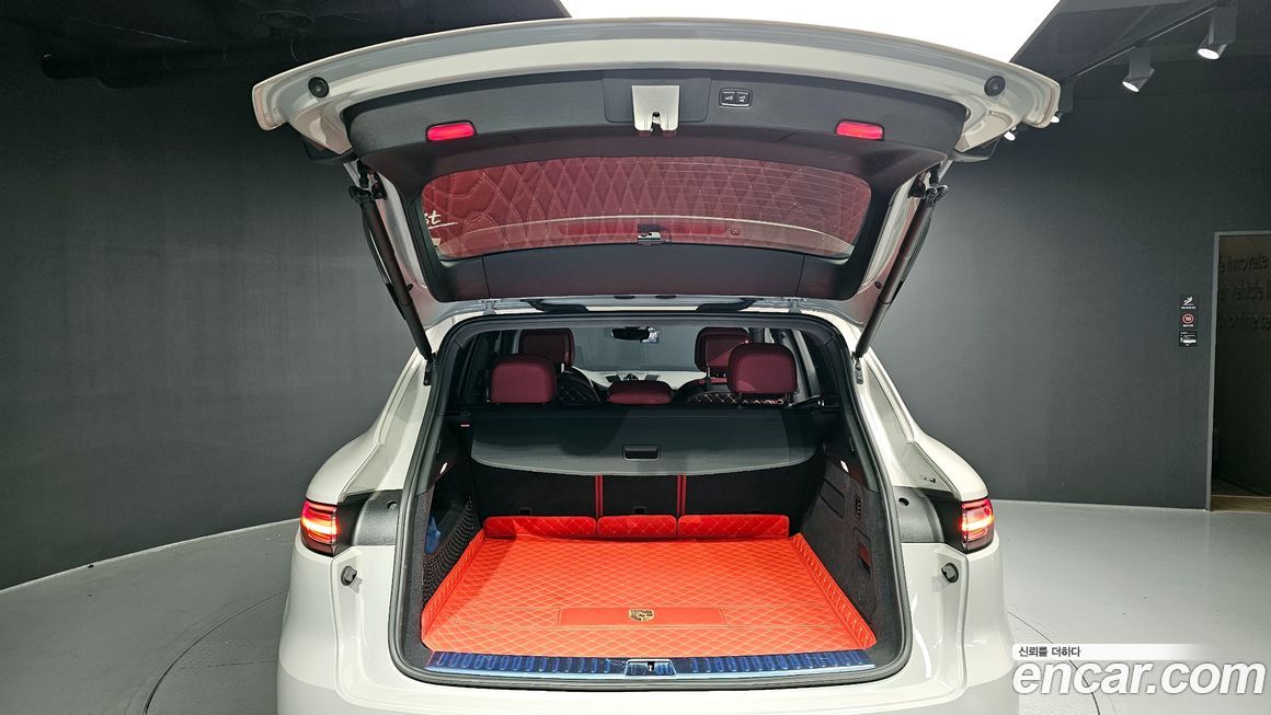 Porsche Cayenne 2023