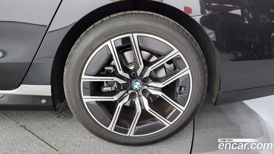 BMW 7-Series 2024
