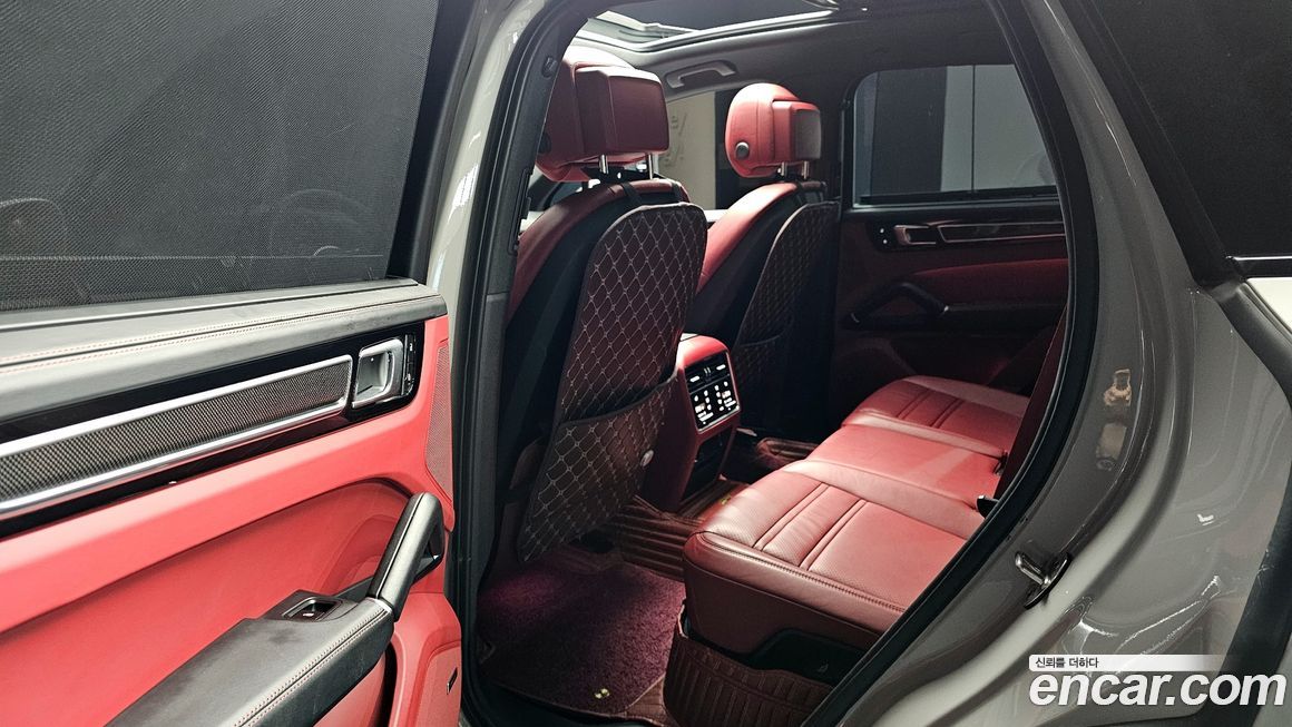 Porsche Cayenne 2023