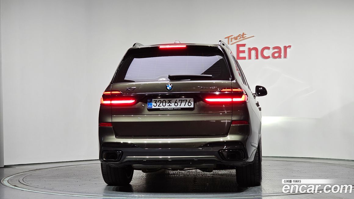 BMW X7 2025