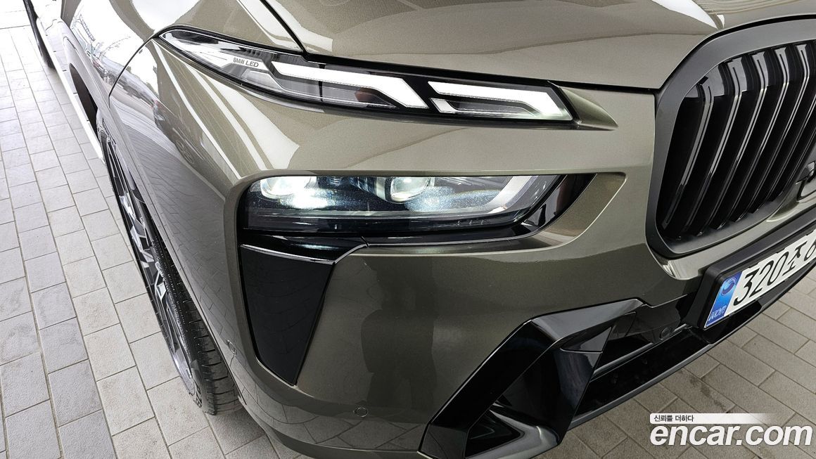 BMW X7 2025