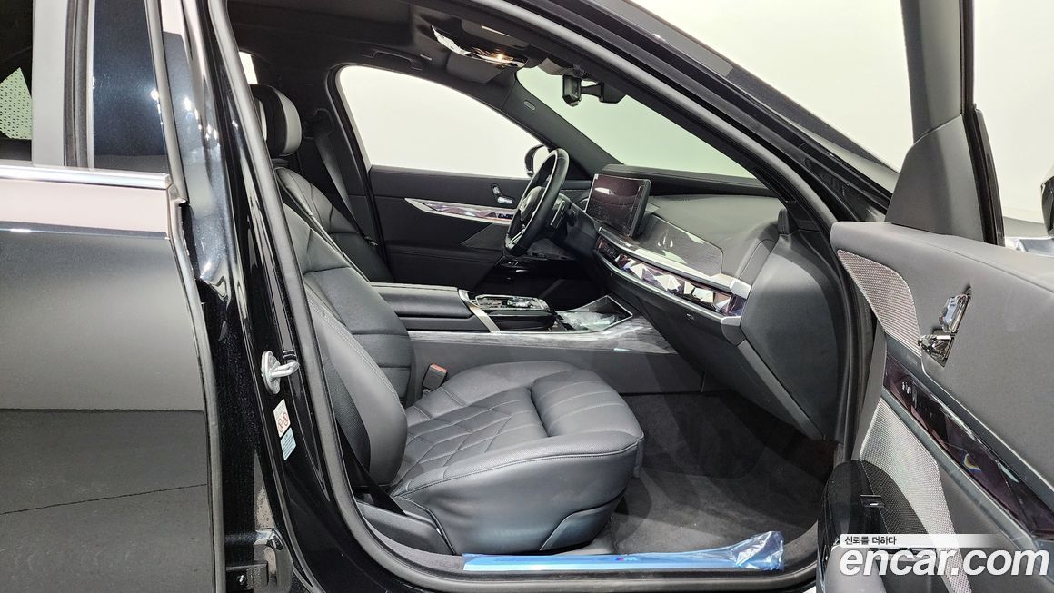 BMW 7-Series 2024