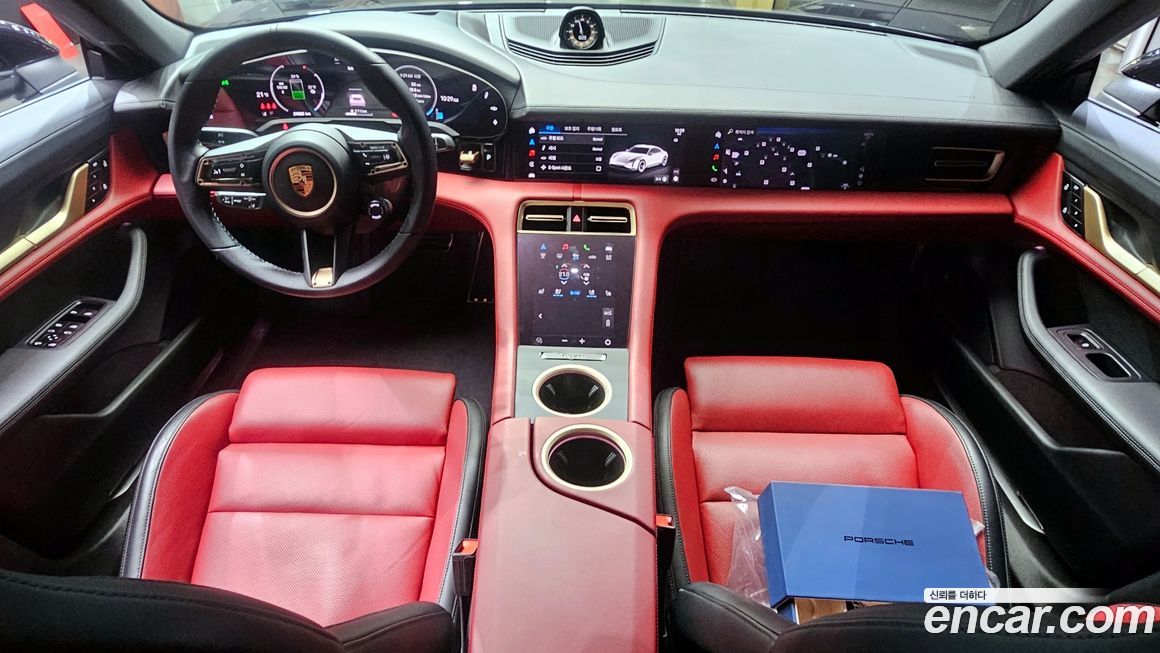 Porsche Taycan 2025