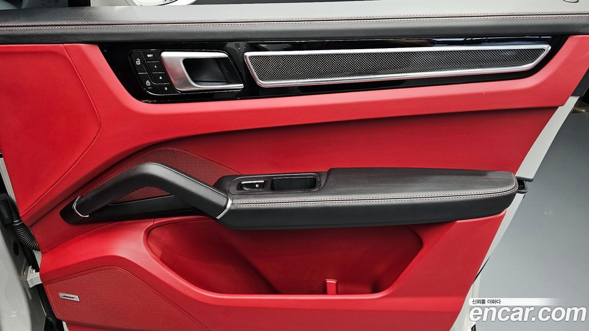 Porsche Cayenne 2023