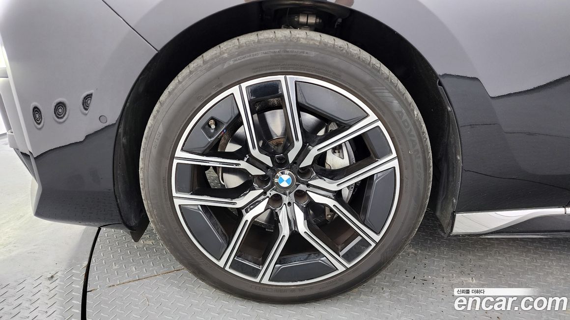 BMW 7-Series 2024