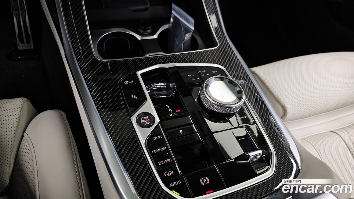 BMW X7 2025