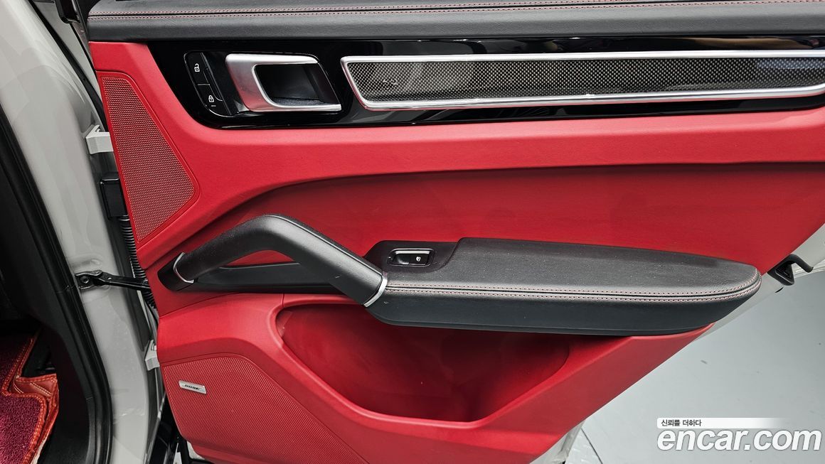 Porsche Cayenne 2023