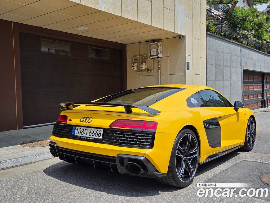 Audi R8 2021
