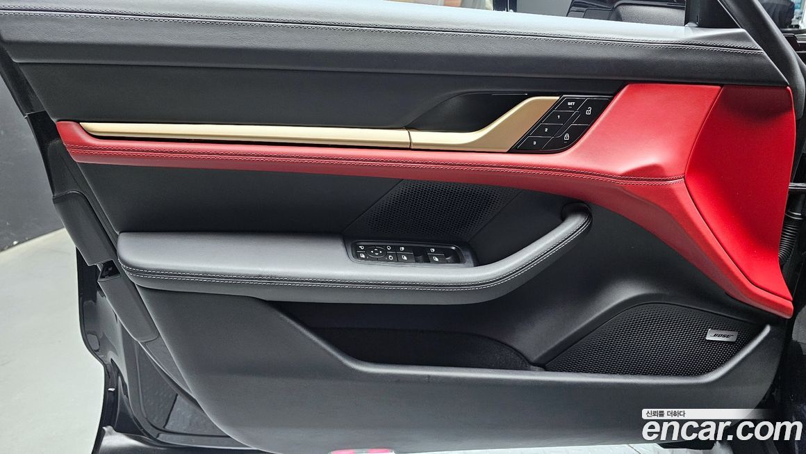 Porsche Taycan 2025