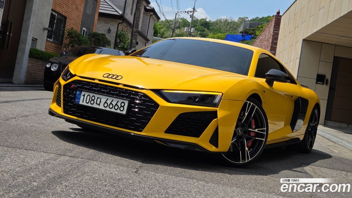 Audi R8 2021