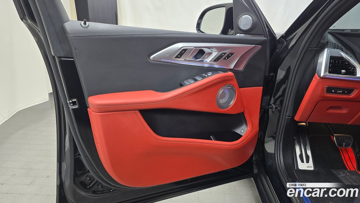 BMW XM 2024