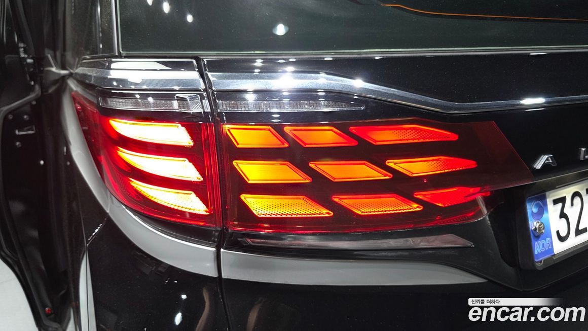Toyota Alphard 2025