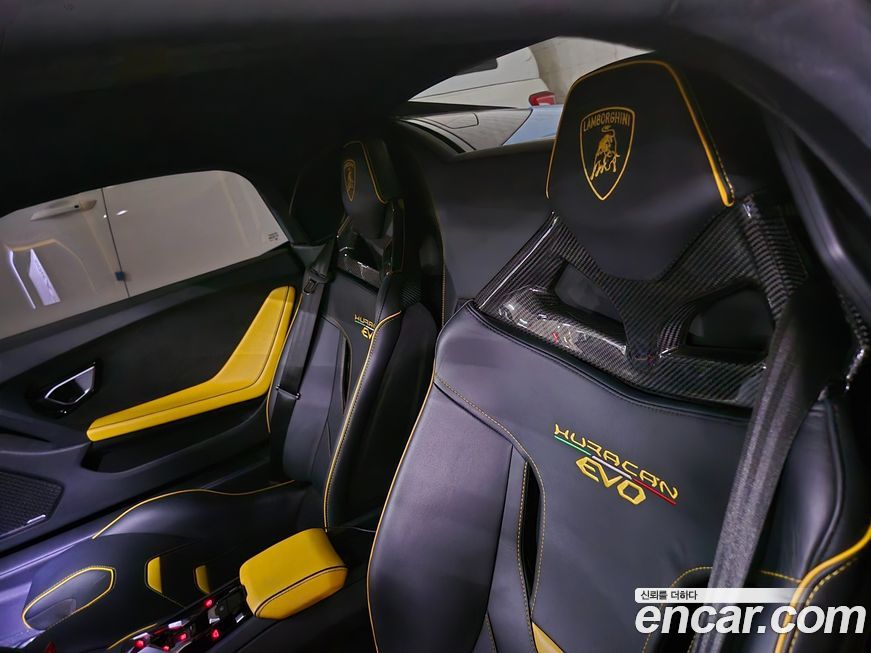 Lamborghini Huracan 2021