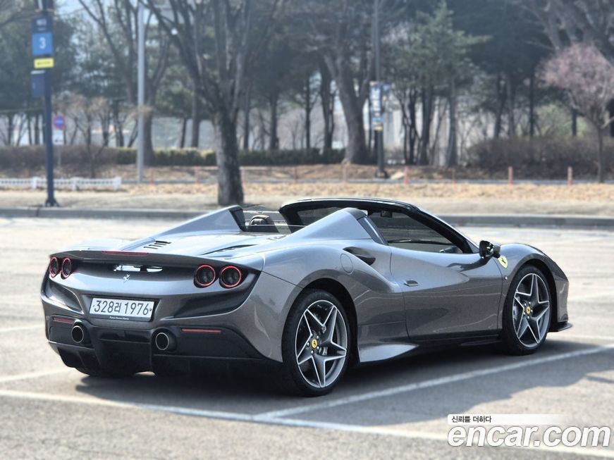 Ferrari F8 2021