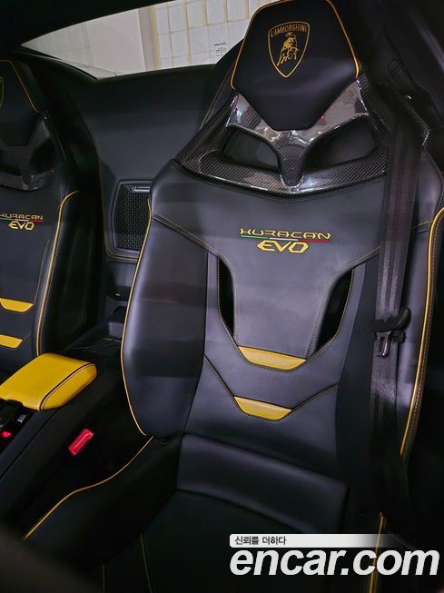 Lamborghini Huracan 2021