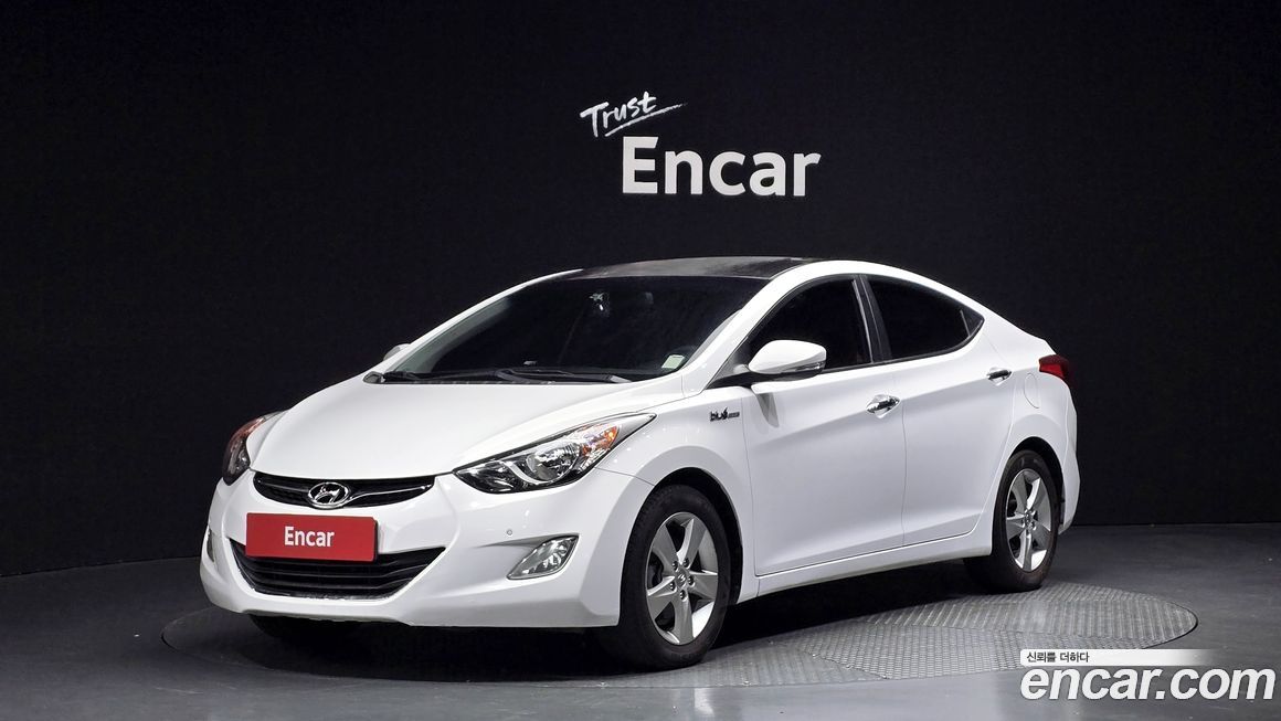 Hyundai AVANTE 2013