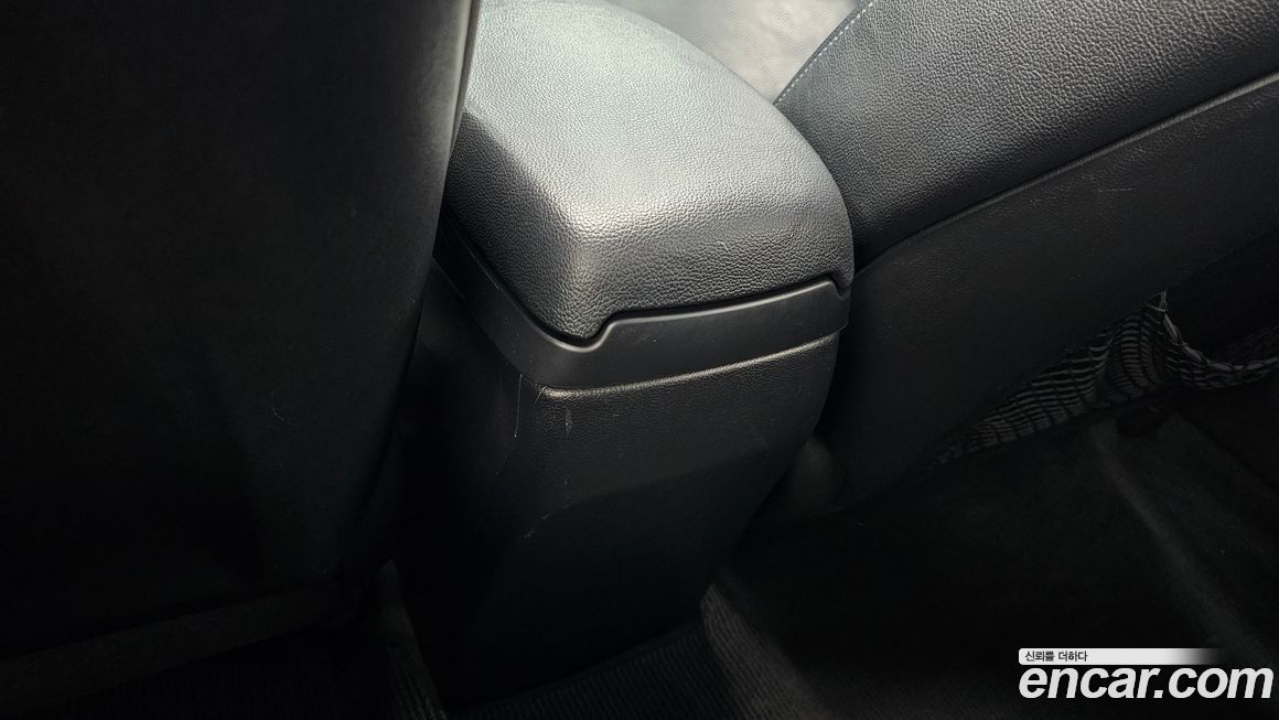 Hyundai AVANTE 2012