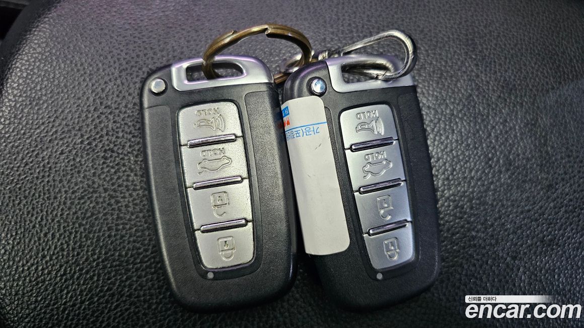 Hyundai AVANTE 2012