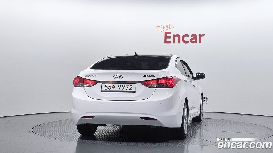 Hyundai AVANTE 2012