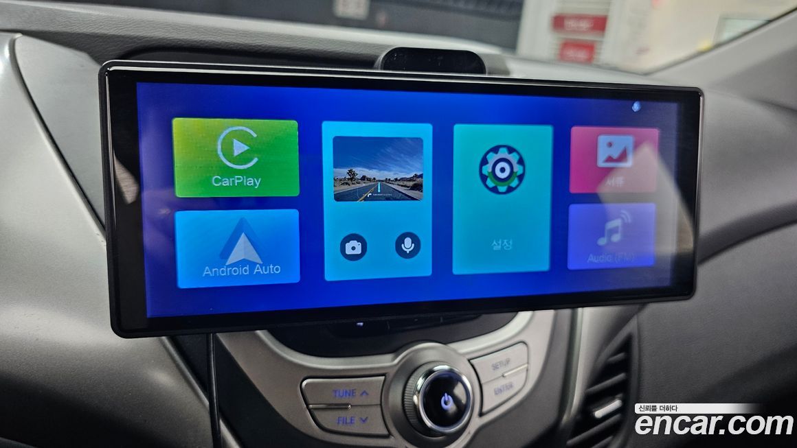 Hyundai AVANTE 2012